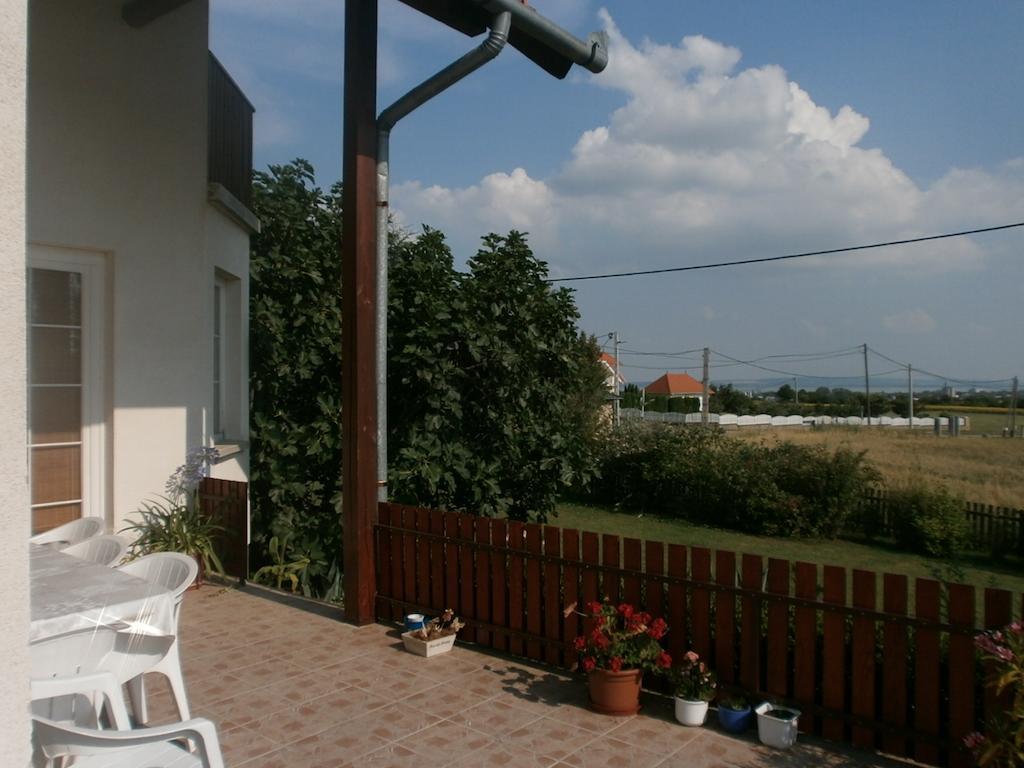 Feher Rozsa Apartman Cserszegtomaj Exteriör bild