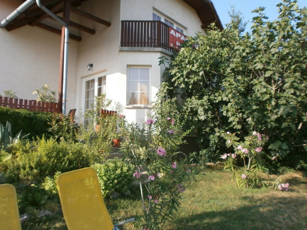 Feher Rozsa Apartman Cserszegtomaj Exteriör bild