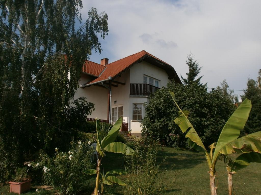 Feher Rozsa Apartman Cserszegtomaj Exteriör bild